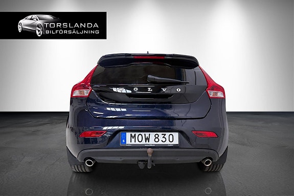 Volvo V40 8 of 14