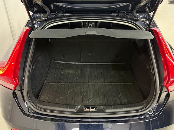 Volvo V40 14 of 14