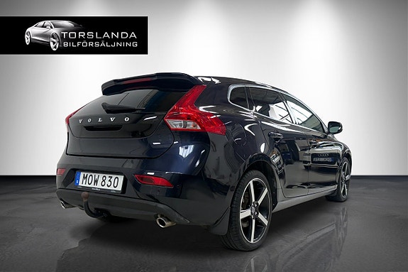 Volvo V40 3 of 14