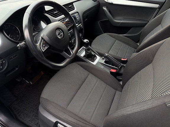 Skoda Octavia 9 of 14