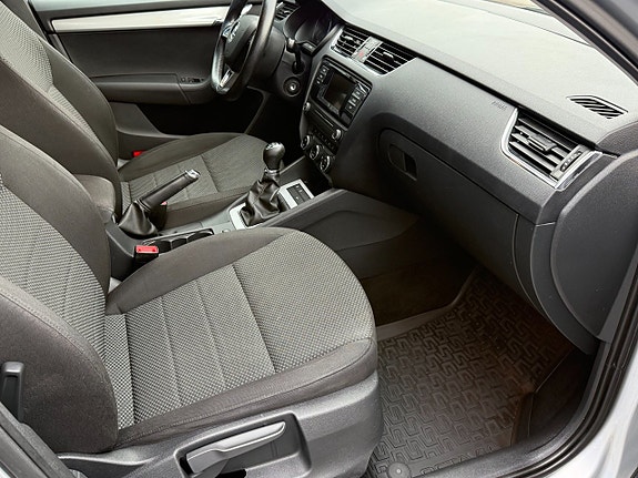 Skoda Octavia 11 of 14