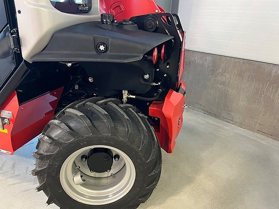 Manitou ULM 415H 4 of 10