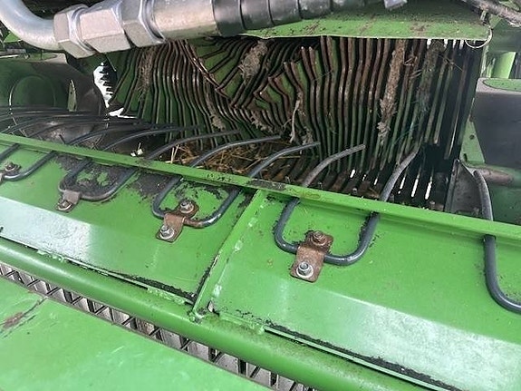 Krone Comprima CV 150 XC X-treme 8 of 12