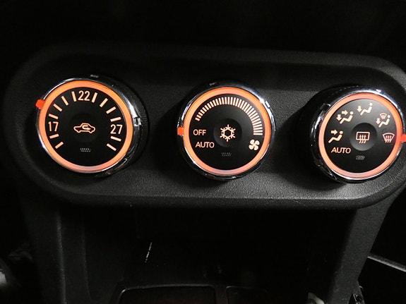 Mitsubishi Lancer 10 of 16