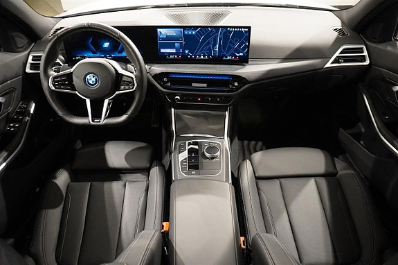 BMW 330e 10 of 18