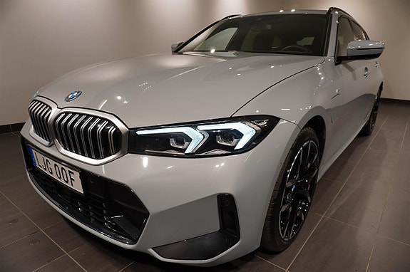 BMW 330e 17 of 18