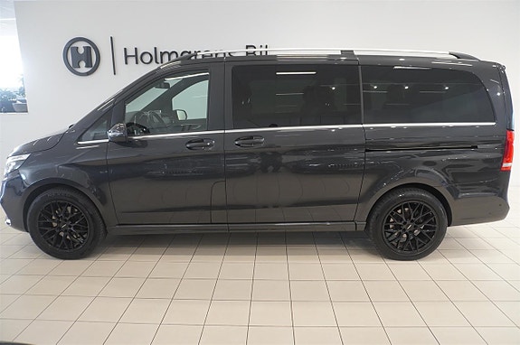 Mercedes-Benz V250 18 of 18