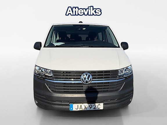 Volkswagen Caravelle 8 of 14