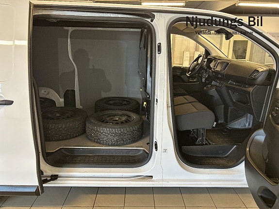 Opel Vivaro 9 of 10