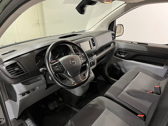 Opel Vivaro 9 of 20