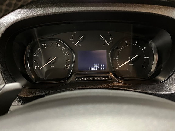 Opel Vivaro 14 of 20