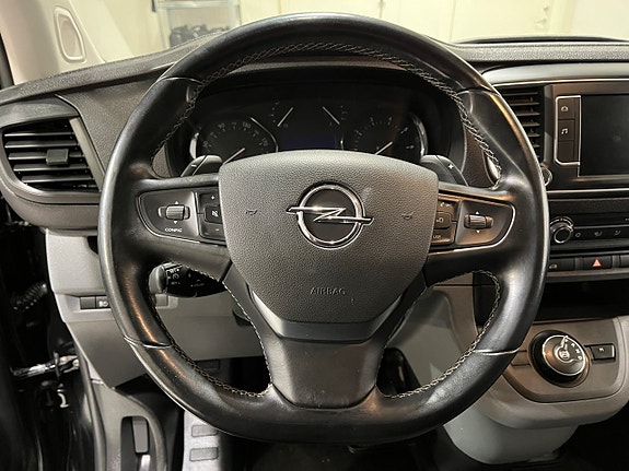 Opel Vivaro 13 of 20