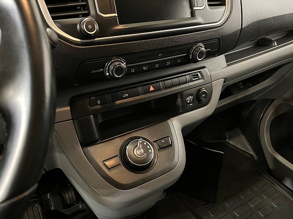 Opel Vivaro 16 of 20