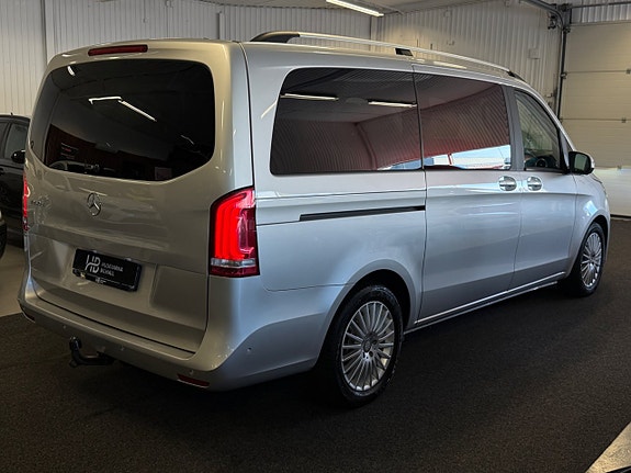 Mercedes-Benz V250 6 of 19