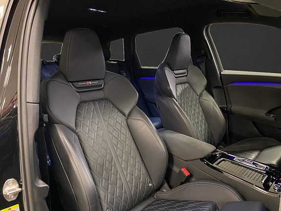 Audi SQ6 e-tron 14 of 23