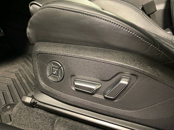 Audi SQ6 e-tron 11 of 23