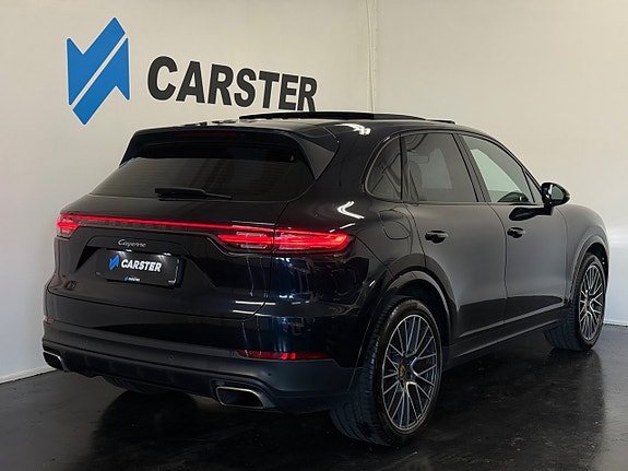 Porsche Cayenne 3 of 21