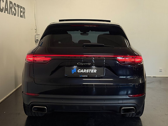 Porsche Cayenne 6 of 21