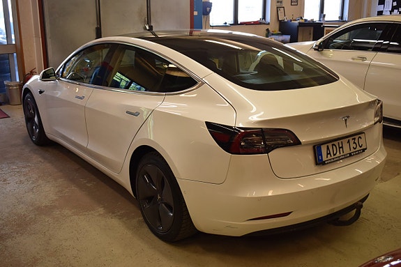 Tesla Model 3 6 of 23