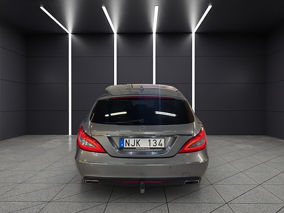 Mercedes-Benz CLS250 4 of 29