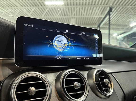 Mercedes-Benz C220 10 of 11