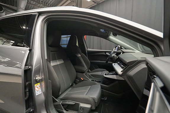 Audi Q4 e-tron 18 of 21