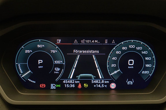 Audi Q4 e-tron 15 of 21