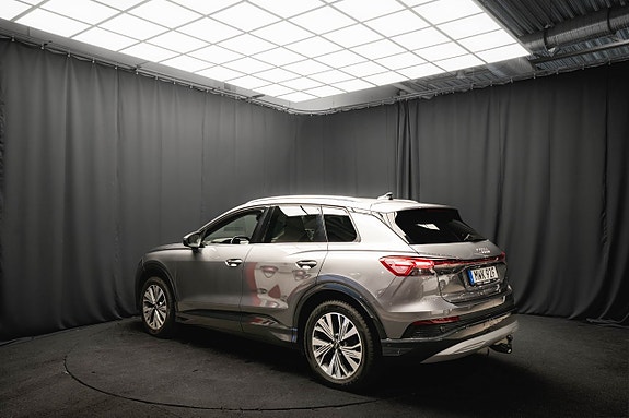 Audi Q4 e-tron 9 of 21