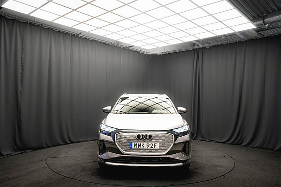 Audi Q4 e-tron 4 of 21