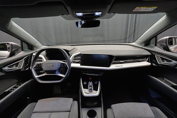 Audi Q4 e-tron 13 of 21
