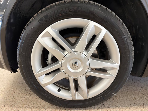 Renault Megane 16 of 22