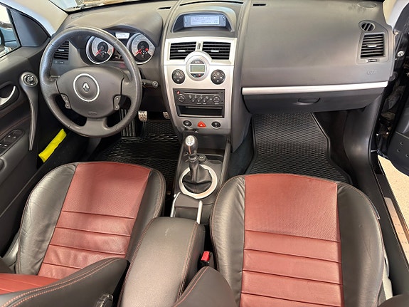 Renault Megane 11 of 22