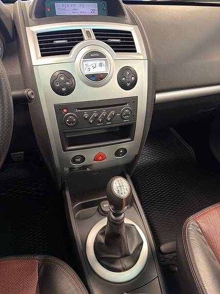 Renault Megane 14 of 22