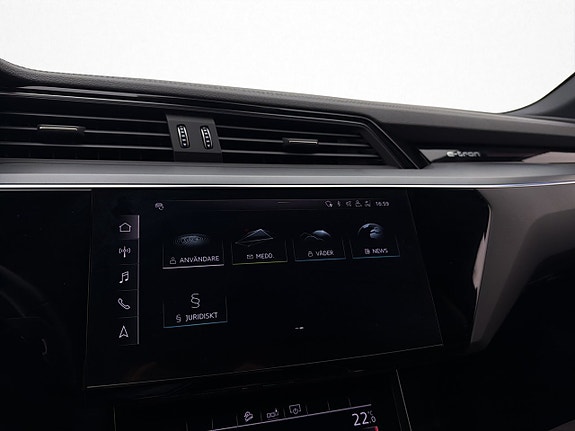 Audi e-tron 23 of 30