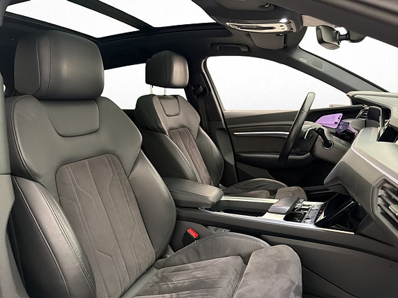 Audi e-tron 14 of 30
