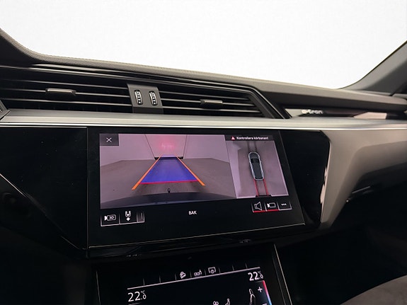 Audi e-tron 21 of 30
