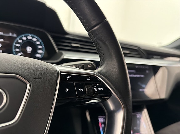 Audi e-tron 30 of 30