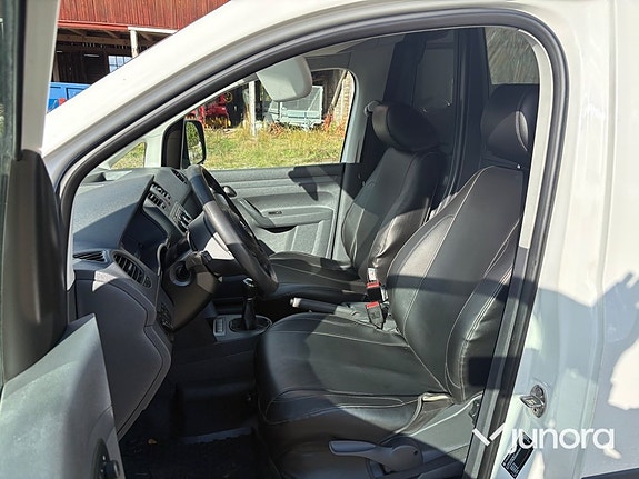 Volkswagen Caddy Maxi 13 of 18