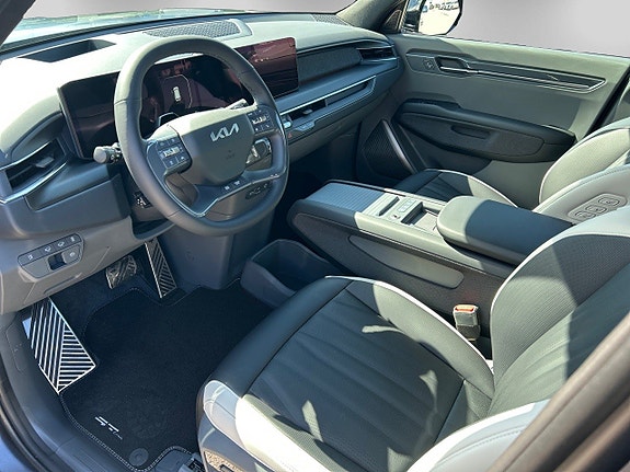 Kia EV9 7 of 16