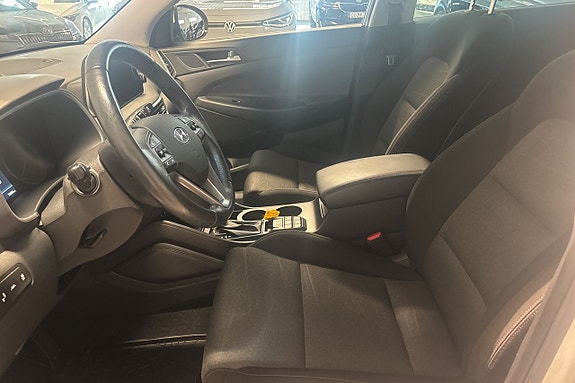 Hyundai Tucson 10 of 21