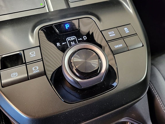 Toyota C-HR+ 11 of 14