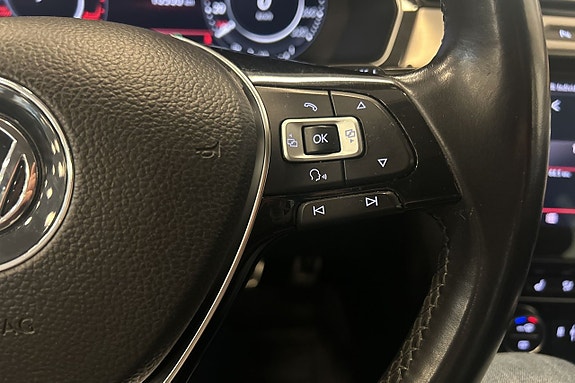 Volkswagen Passat 15 of 25