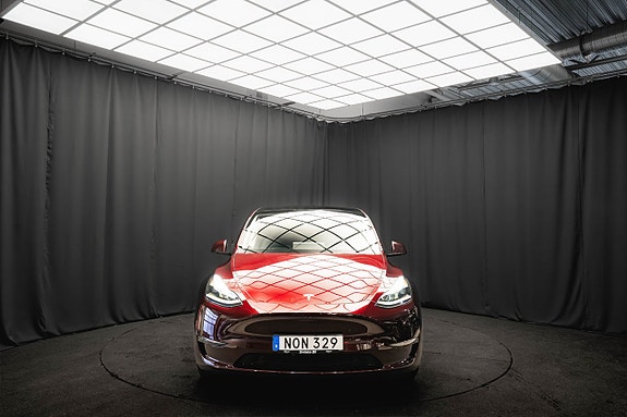 Tesla Model Y 4 of 22