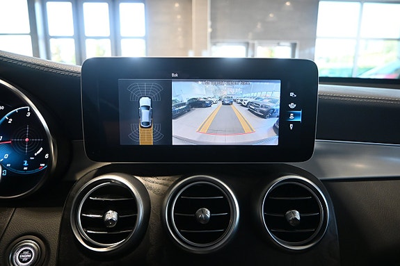 Mercedes-Benz GLC220 d 24 of 27