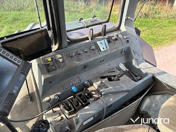 Traktor Valtra 8950-4 25 of 30