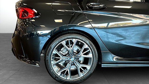 BMW 120 9 of 9