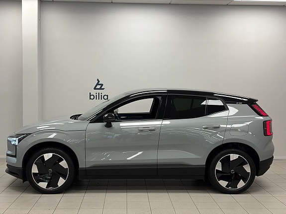 Volvo EX30 2 of 21