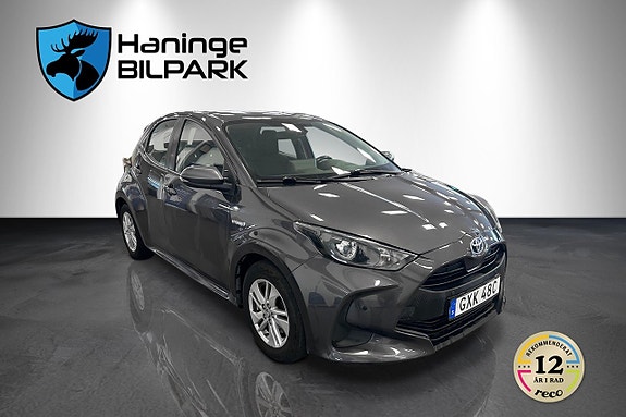 Toyota Yaris 5 of 30