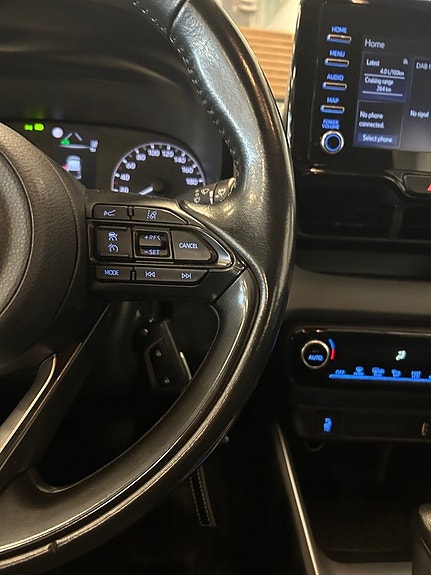 Toyota Yaris 17 of 30