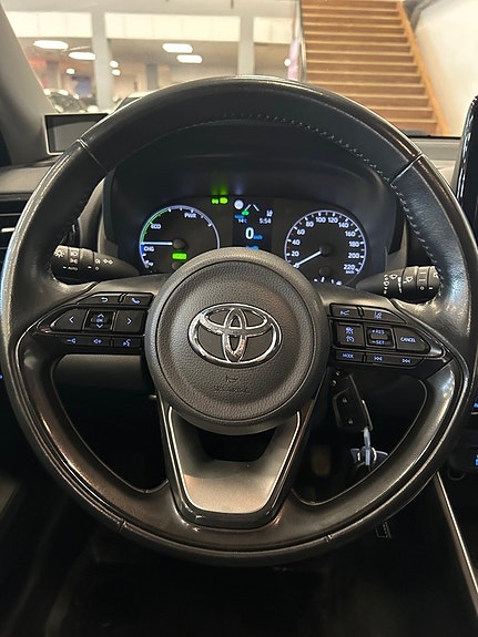 Toyota Yaris 14 of 30